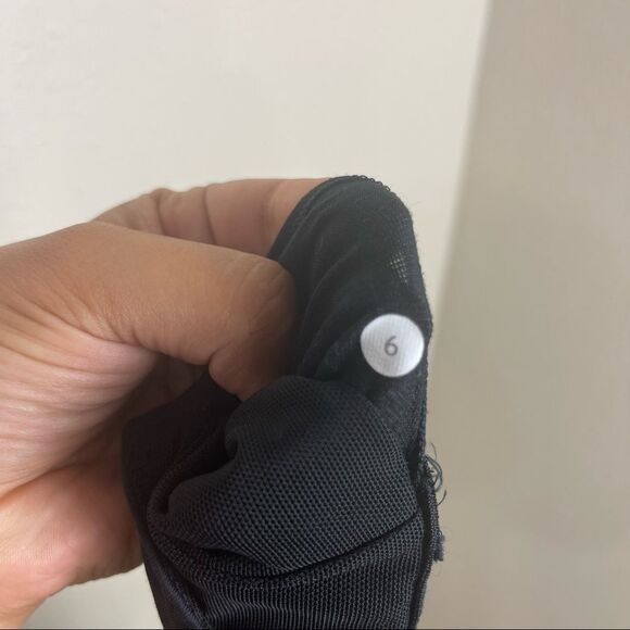 Lululemon Run: For Your Life Tank Size 6 - Picture 6 of 6